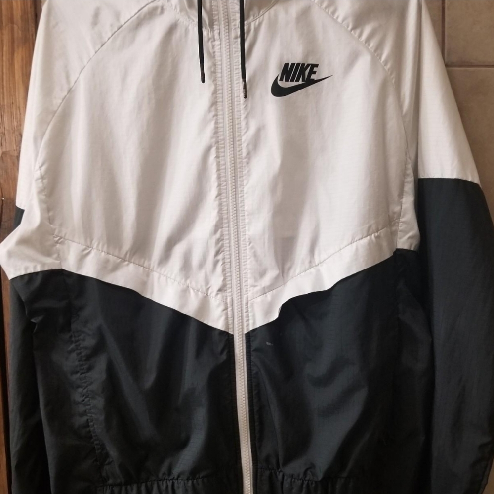 Nike windbreaker